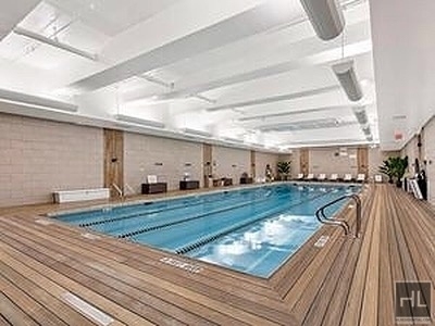 East 86th Street - Photo 2