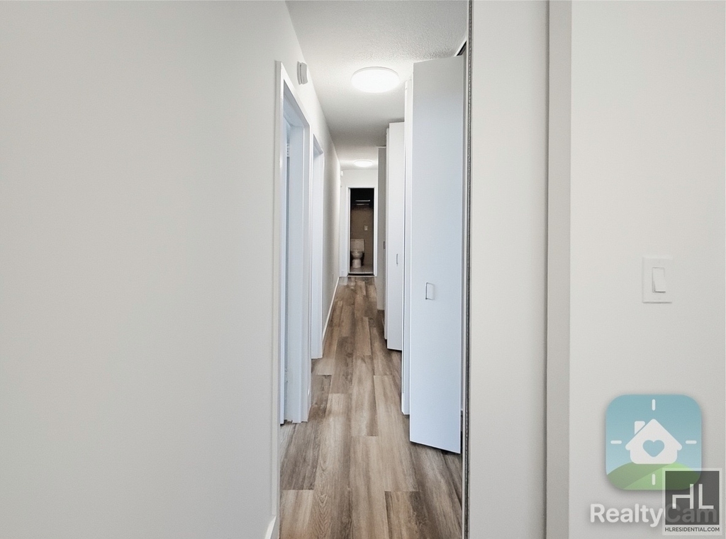 2nd Avenue - Photo 3