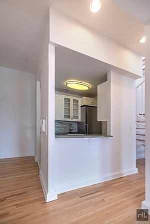 6th Avenue - Photo 2