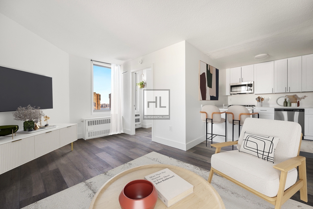 Second Avenue - Photo 5