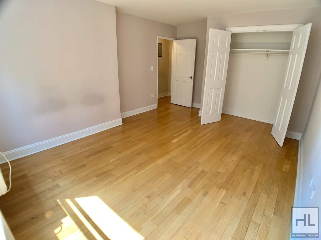 West 97th Street - Photo 5