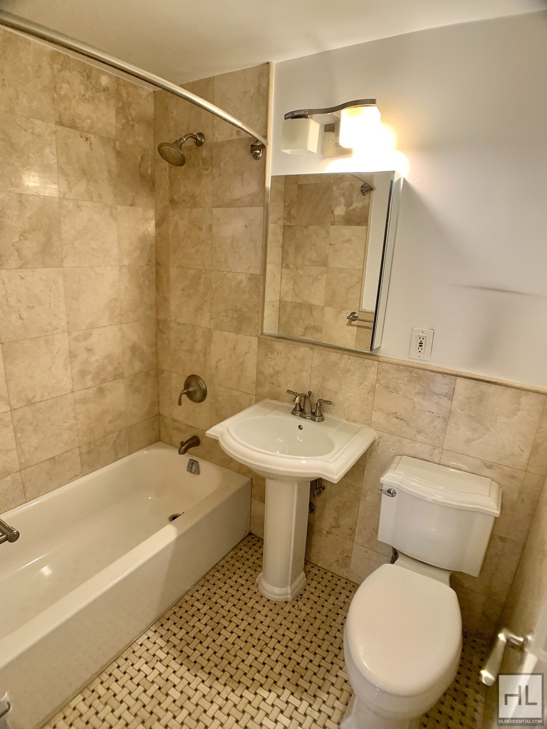 West 97th Street - Photo 8