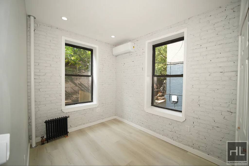 Stanton Street - Photo 4