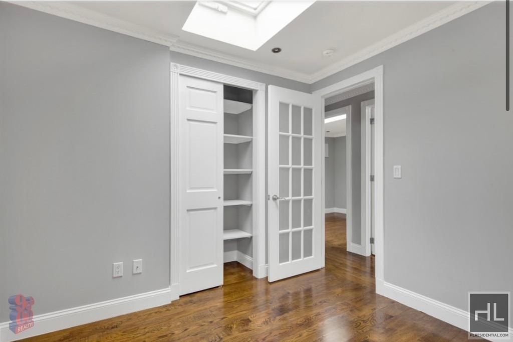 East 26 Street - Photo 4