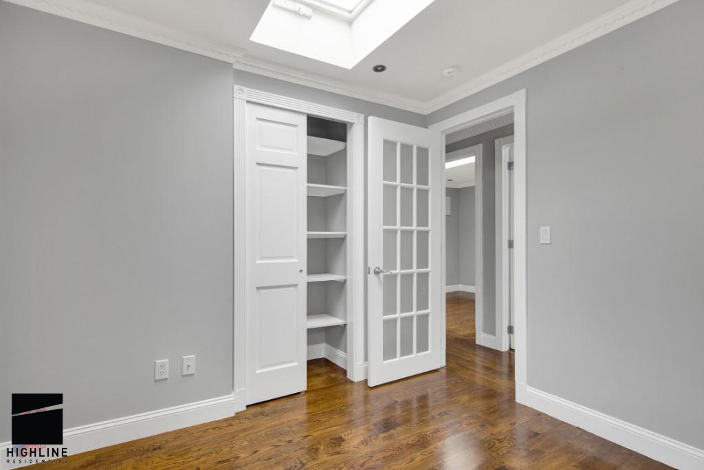 East 26 Street - Photo 9