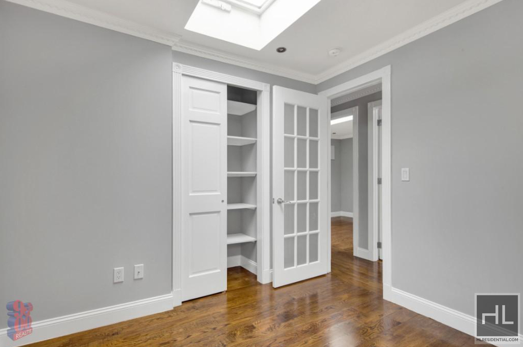 East 26 Street - Photo 12