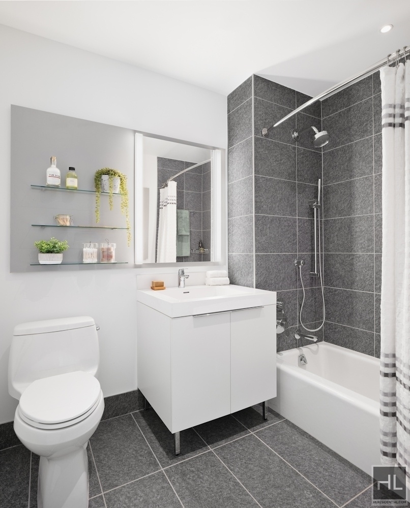 W 38th Street - Photo 4
