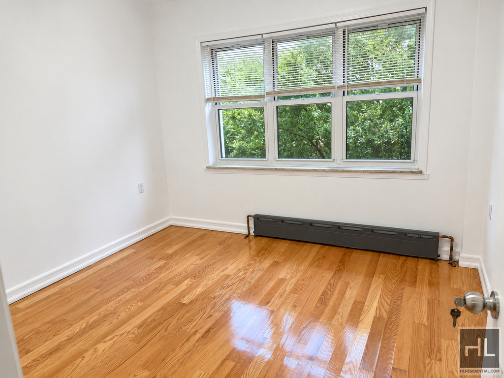 Bay Ridge Avenue - Photo 3