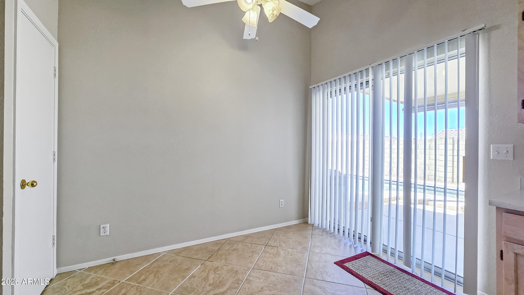 11224 W Alice Avenue - Photo 7