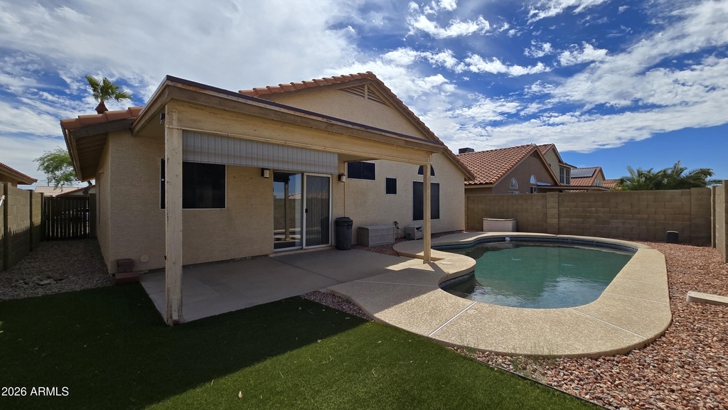 11224 W Alice Avenue - Photo 22