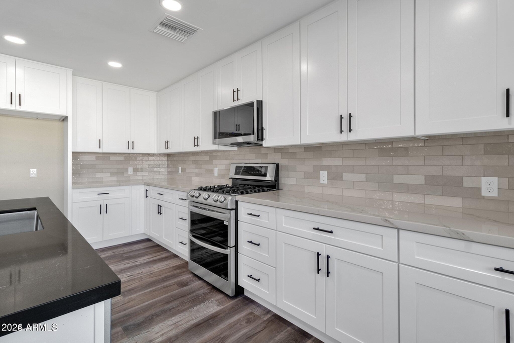 1134 E Loyola Drive - Photo 13