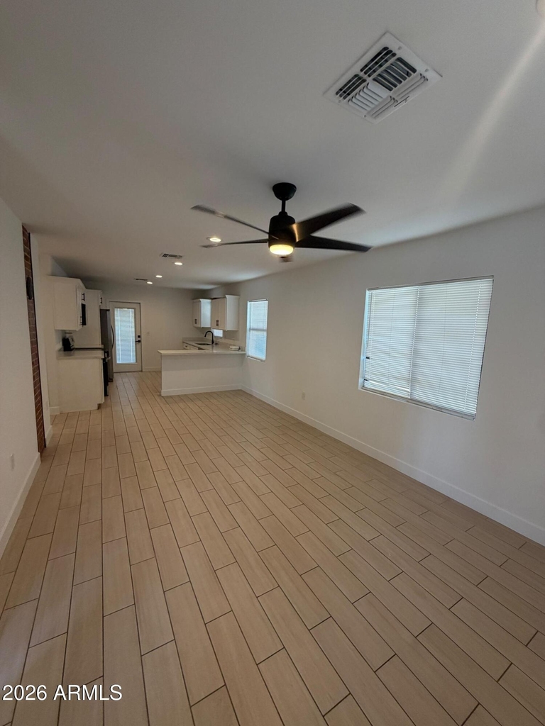 330 E Whitton Avenue - Photo 5