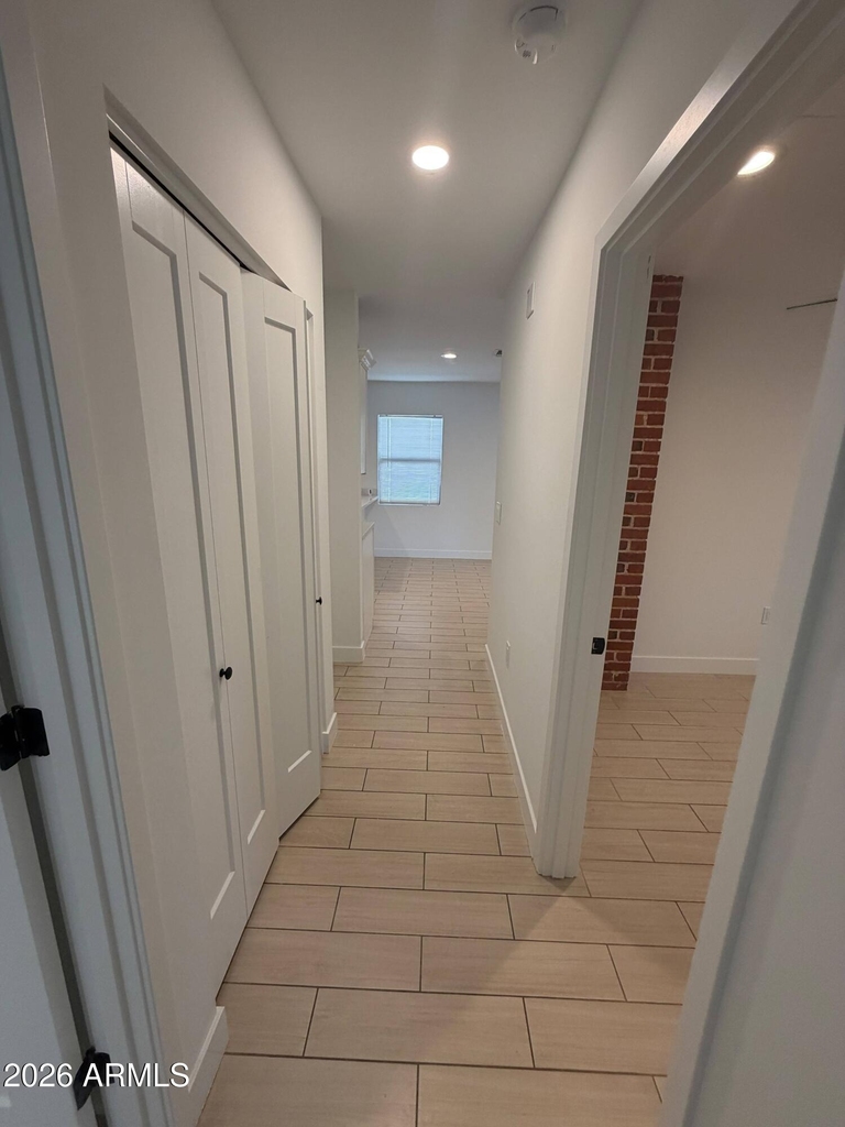 330 E Whitton Avenue - Photo 6