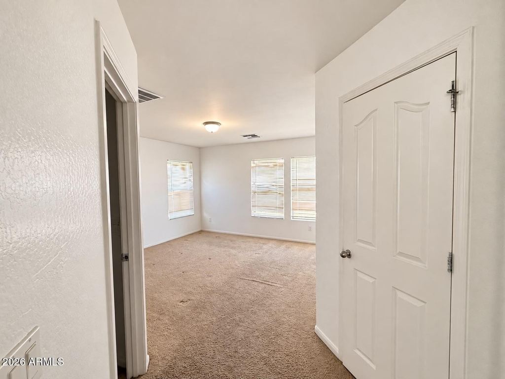 8014 W Brill Street - Photo 9