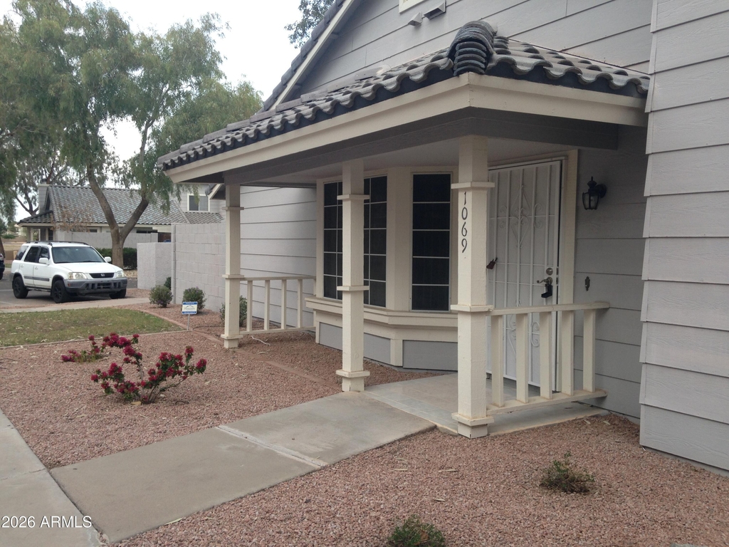 860 N Mcqueen Road - Photo 0