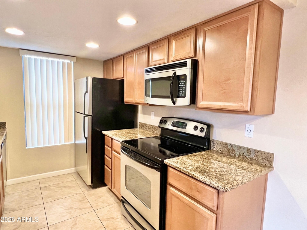 1125 E Broadway Road - Photo 5