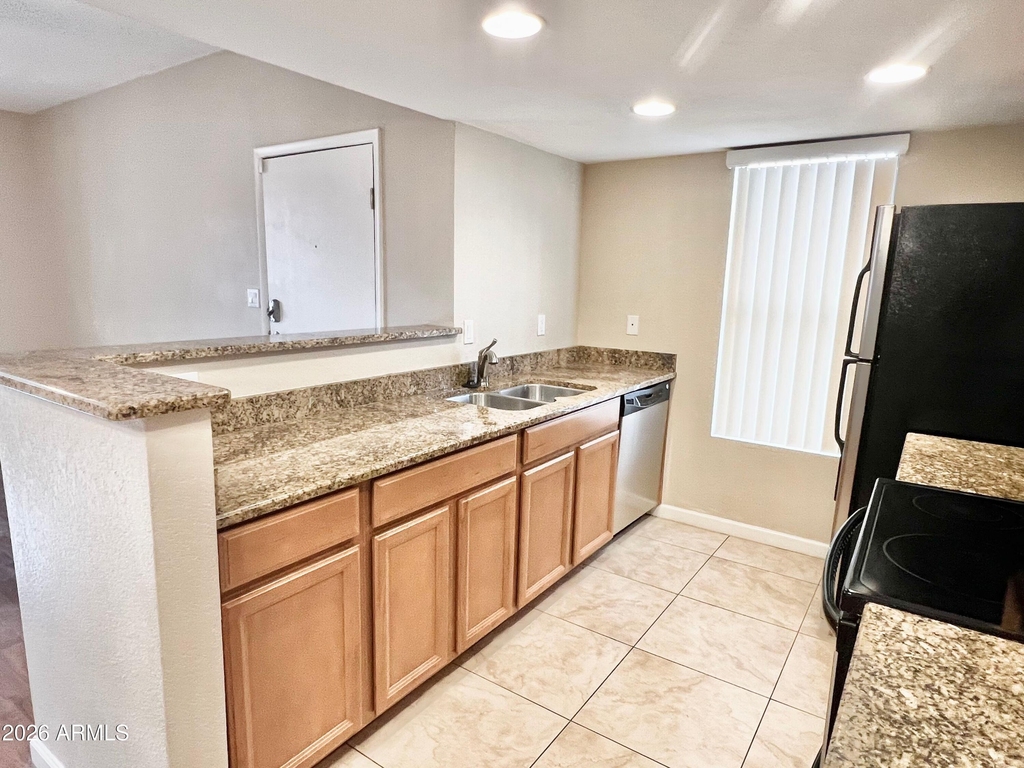1125 E Broadway Road - Photo 15
