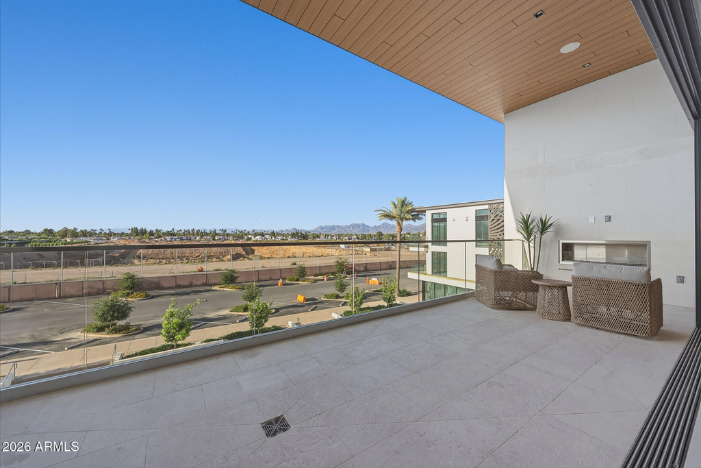 6587 N Palmeraie Boulevard - Photo 3
