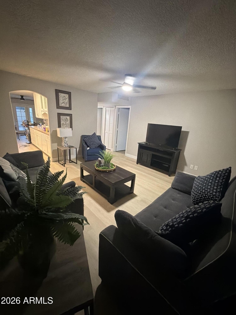 2502 N 22nd Drive - Photo 4