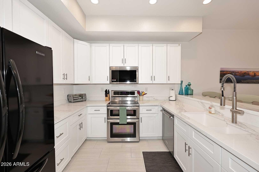 8270 N Hayden Road - Photo 7