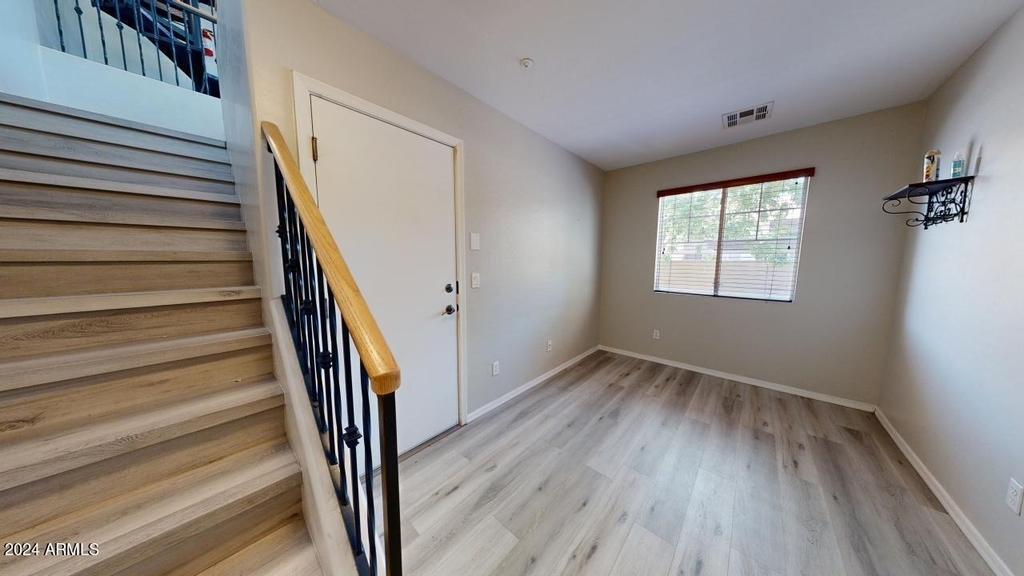 164 W Campbell Court - Photo 10