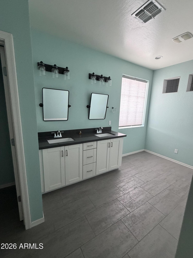 1563 W Marlin Drive - Photo 34