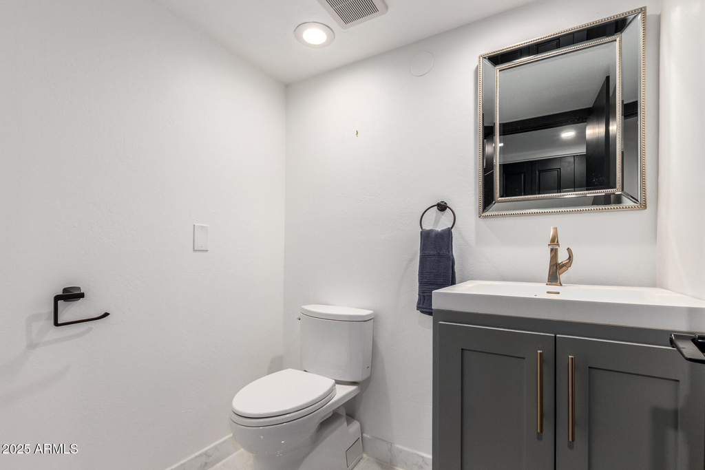 3800 E Lincoln Drive - Photo 13
