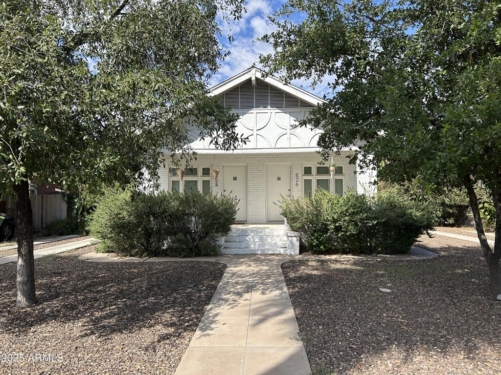 526 W Culver Street - Photo 0