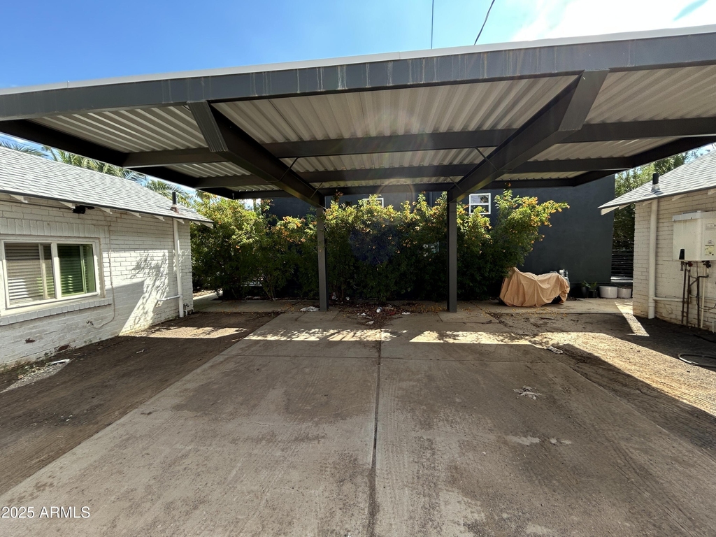 526 W Culver Street - Photo 11