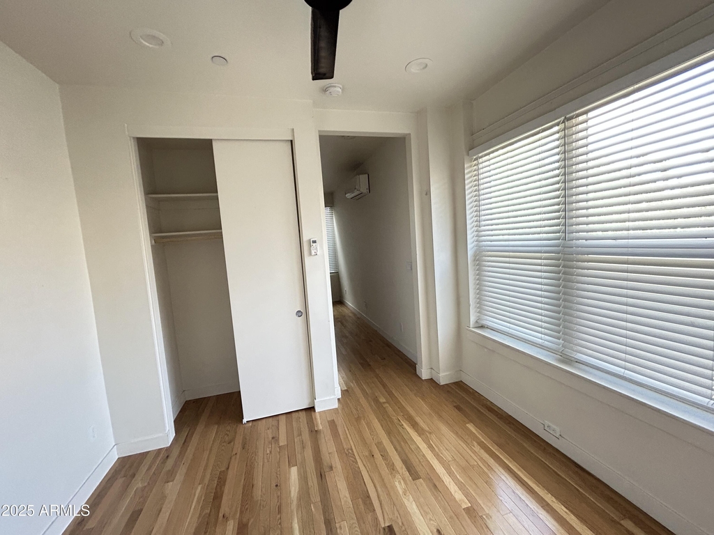 526 W Culver Street - Photo 9