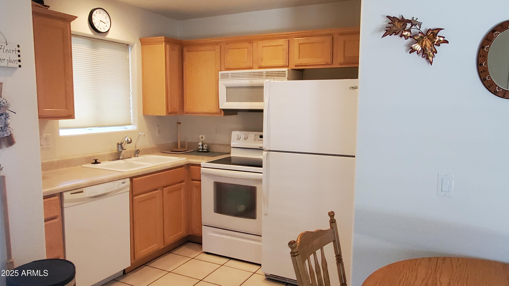 6343 E Ellis Street - Photo 4