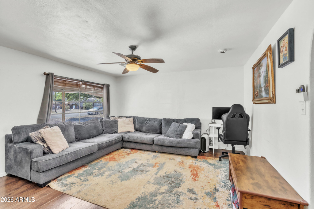 340 W Lindbergh Avenue - Photo 9
