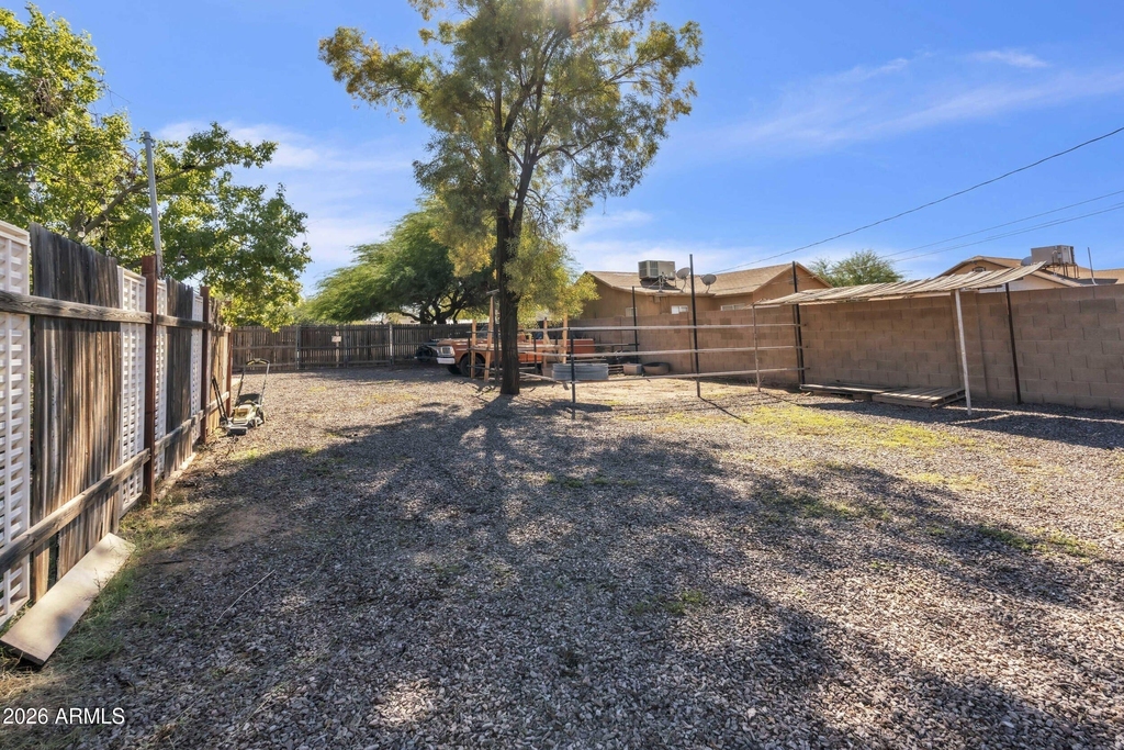 340 W Lindbergh Avenue - Photo 43