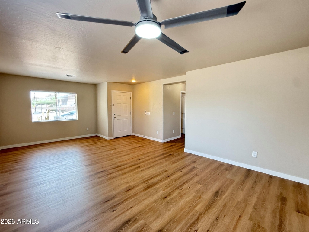 11534 W Longley Lane - Photo 4