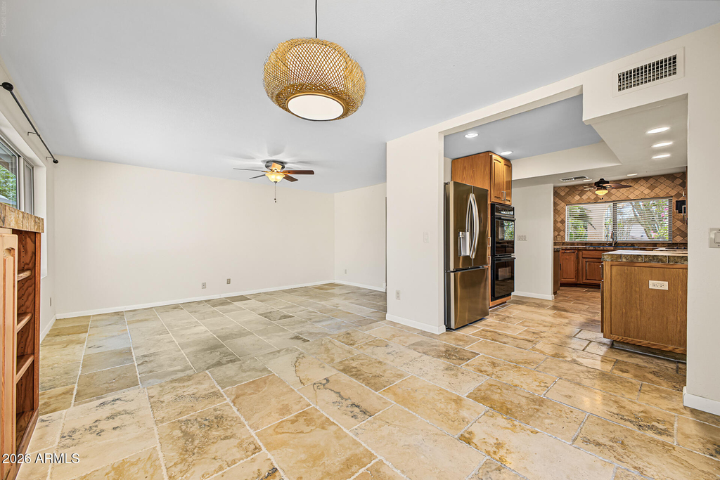 15037 N 8th Way - Photo 3