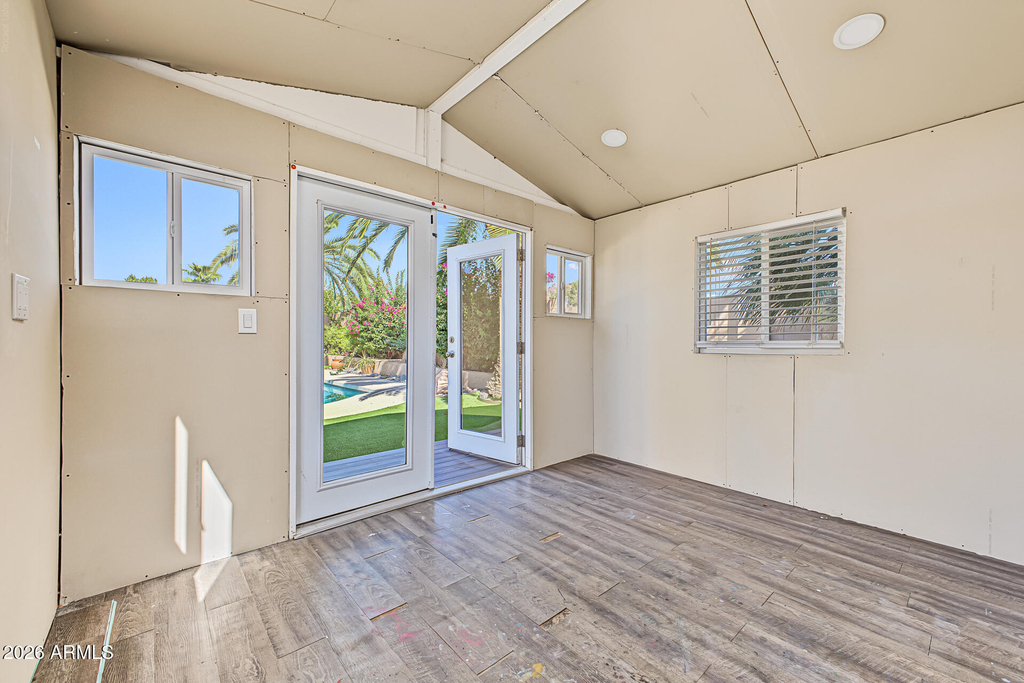 15037 N 8th Way - Photo 30