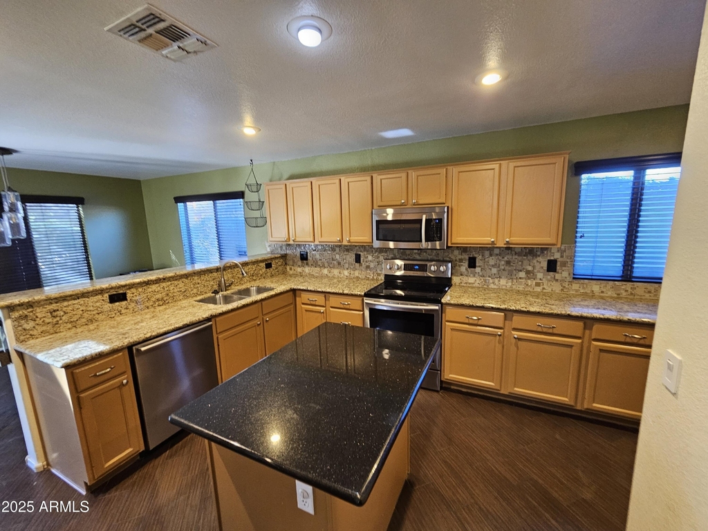 393 W Colt Road - Photo 4
