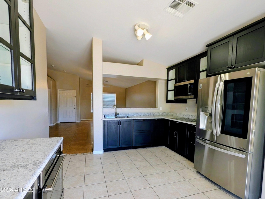 2536 E Mcarthur Drive - Photo 4