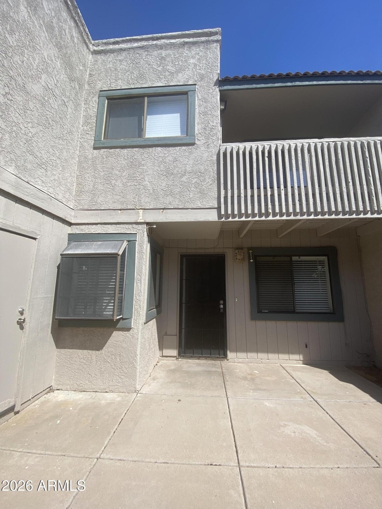 2311 E Hartford Avenue - Photo 1