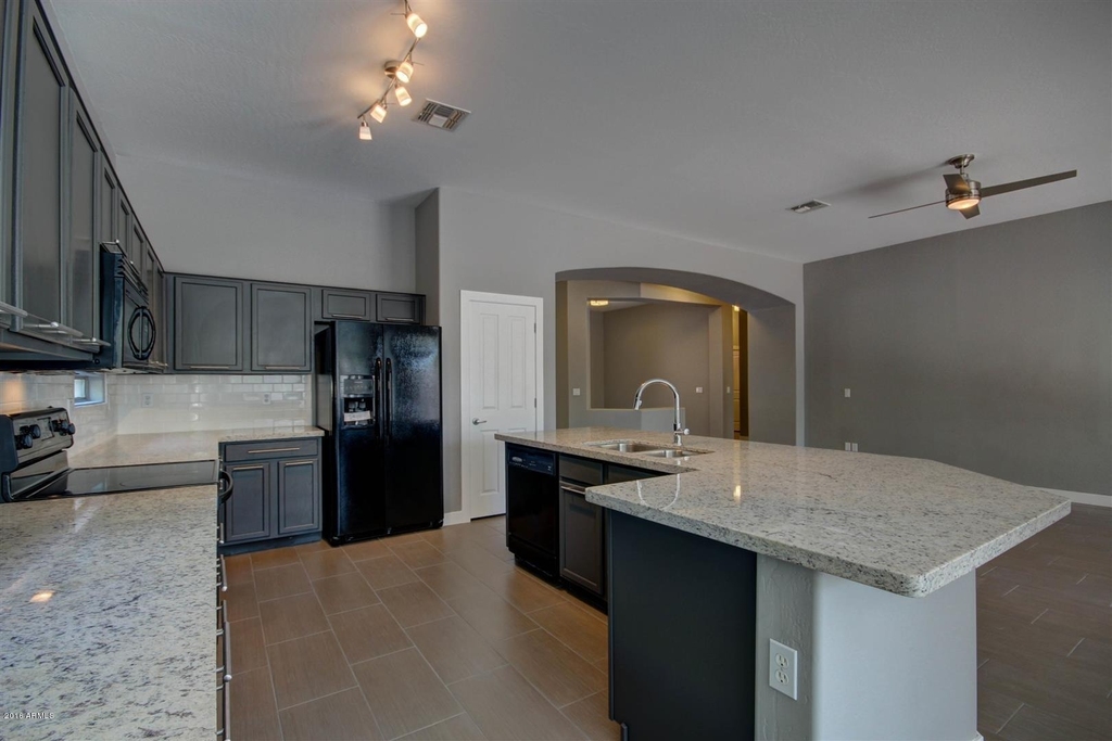 4027 E Marshall Avenue - Photo 12