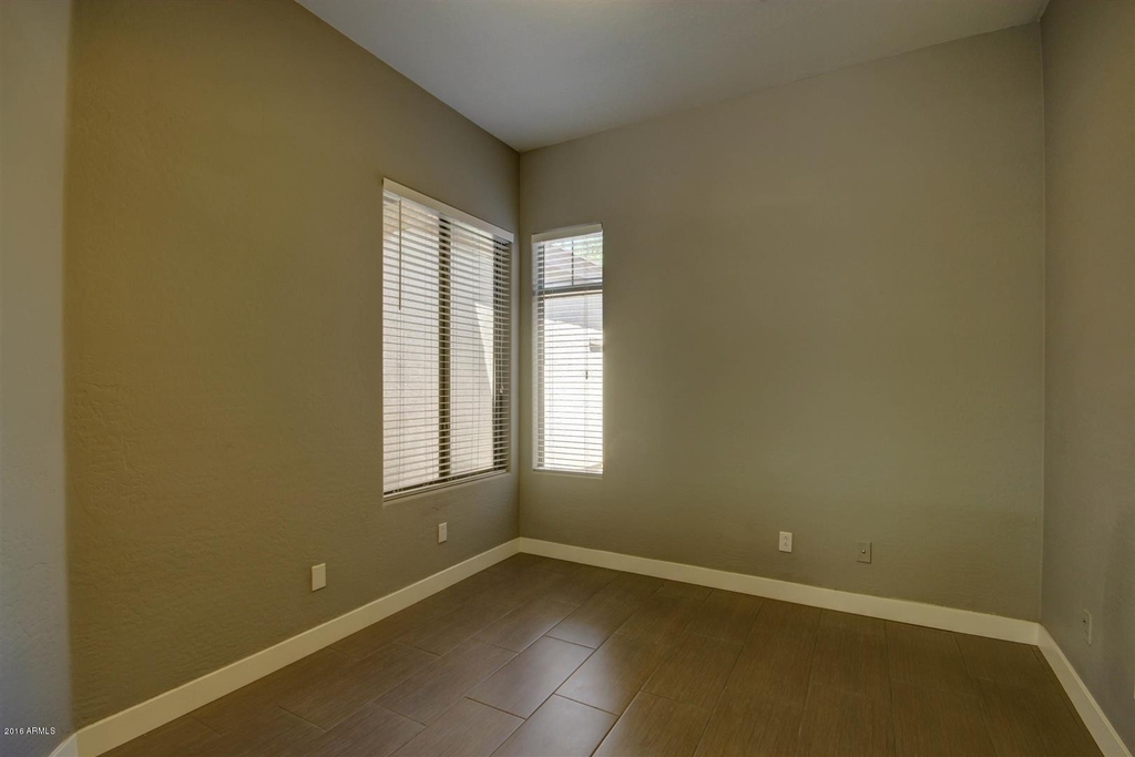 4027 E Marshall Avenue - Photo 10