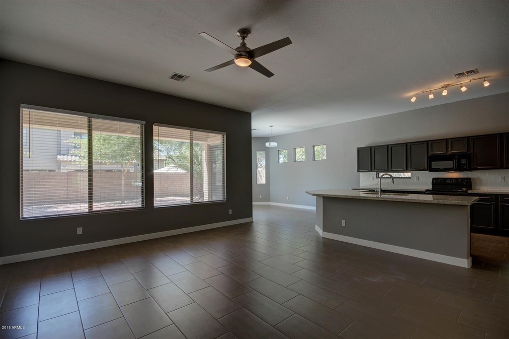 4027 E Marshall Avenue - Photo 7