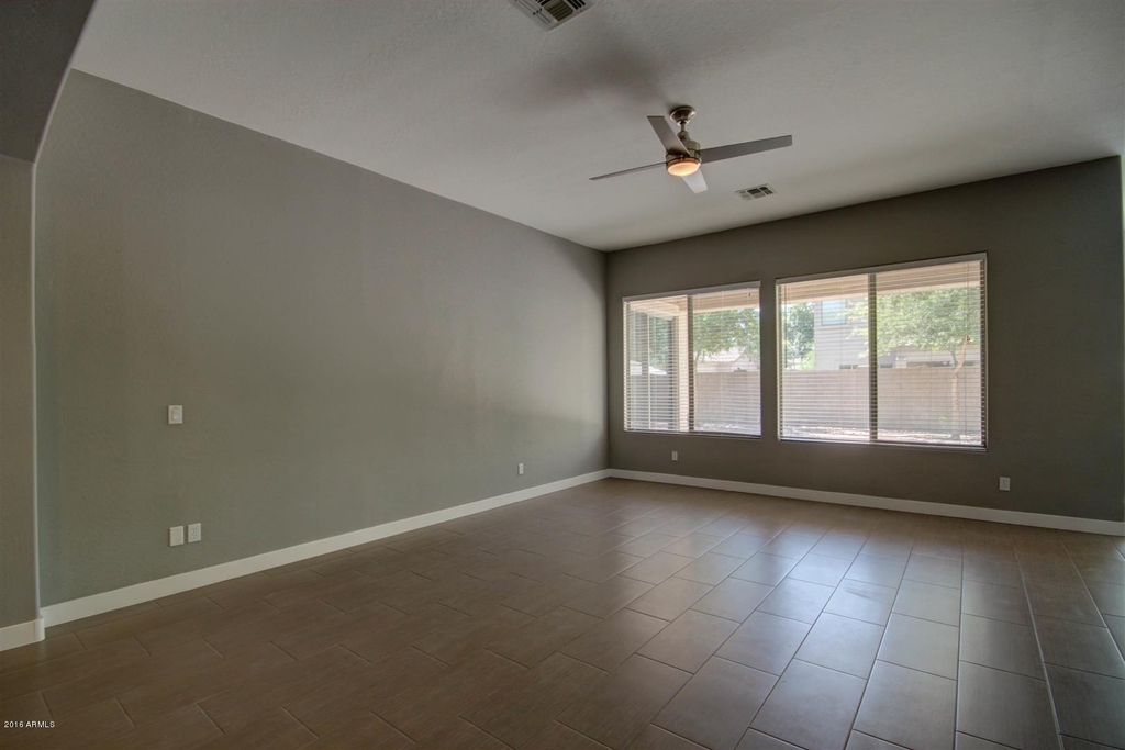 4027 E Marshall Avenue - Photo 6