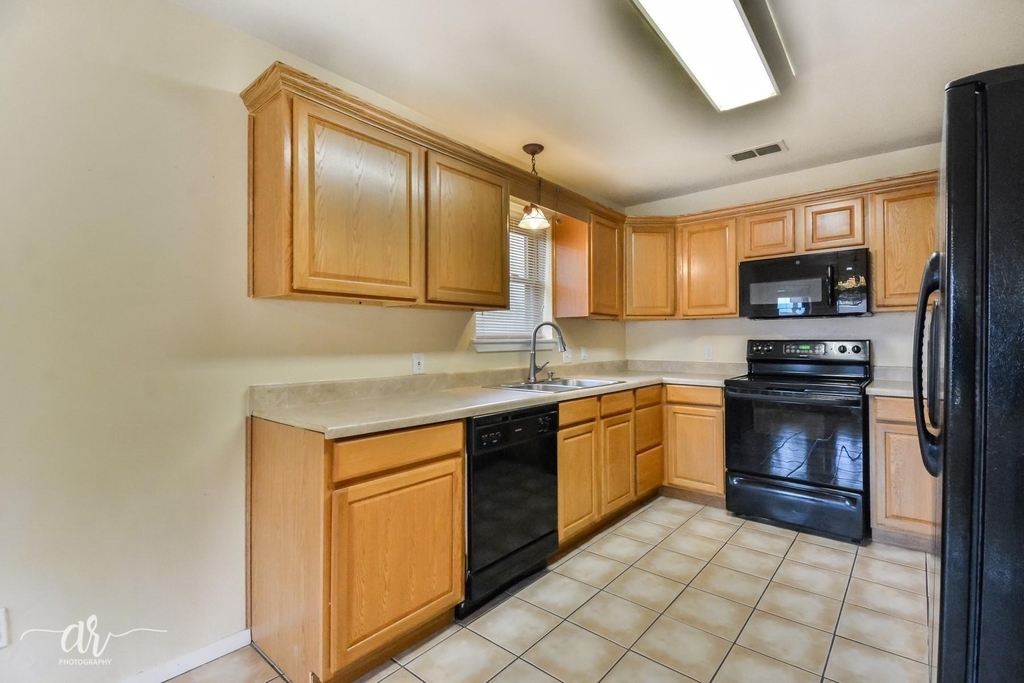 2733 Melissa Lane - Photo 17