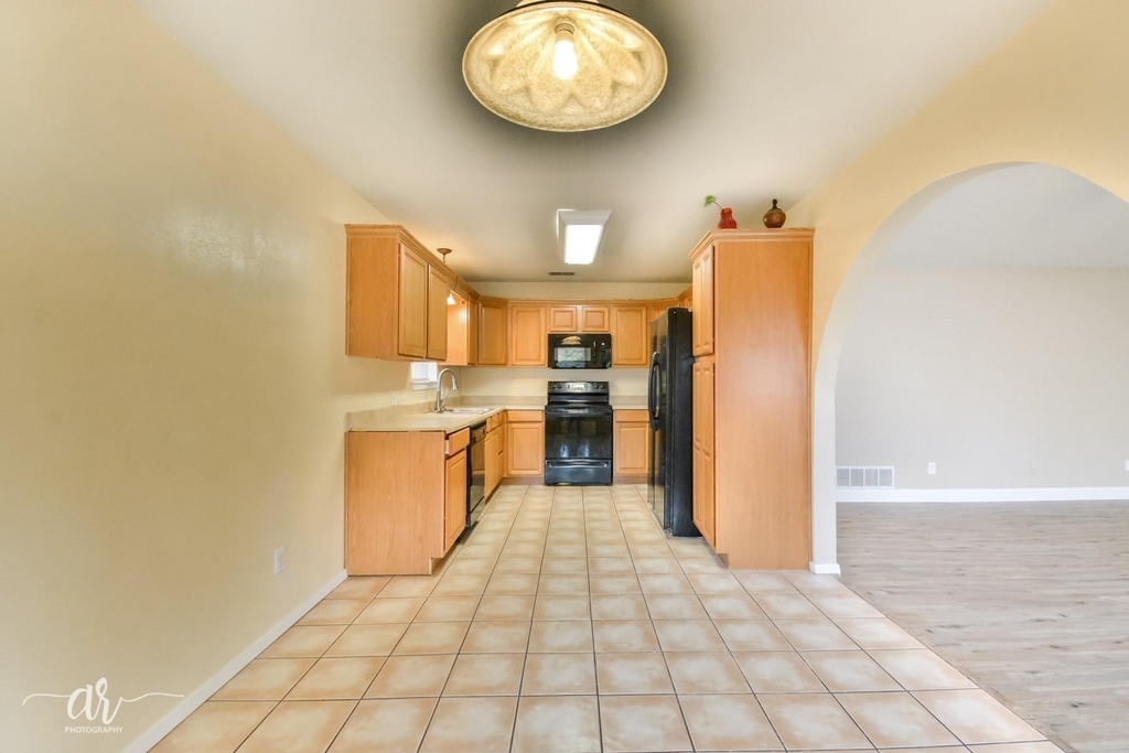 2733 Melissa Lane - Photo 7
