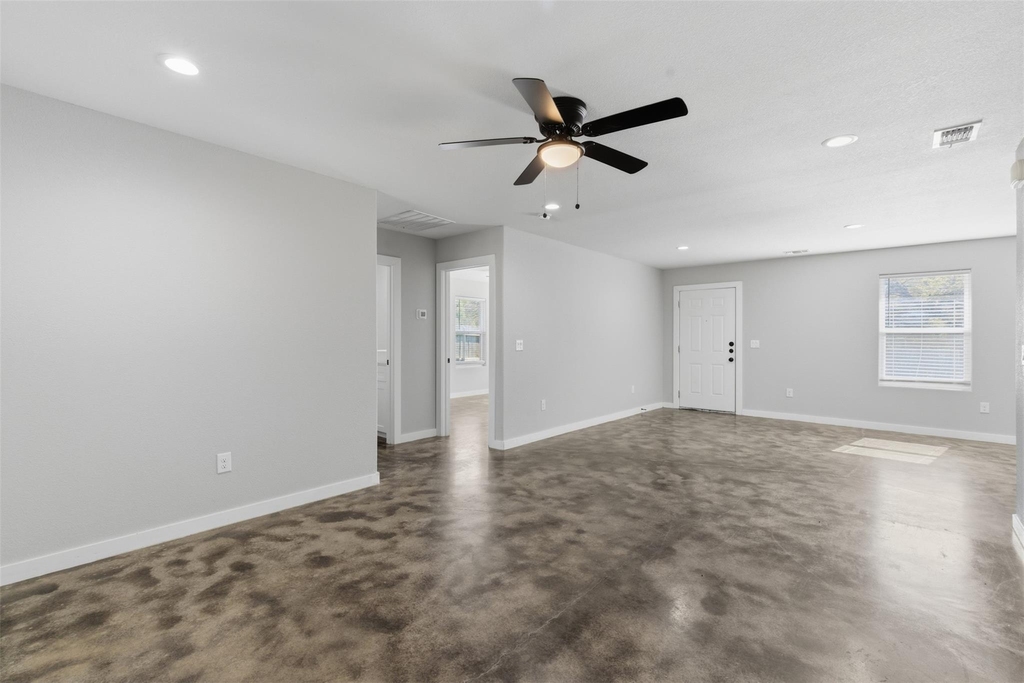 612 W Coffin Street - Photo 7