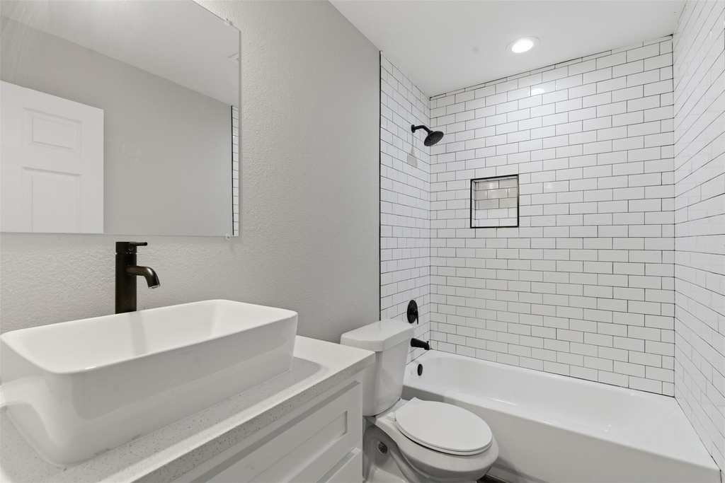 612 W Coffin Street - Photo 18