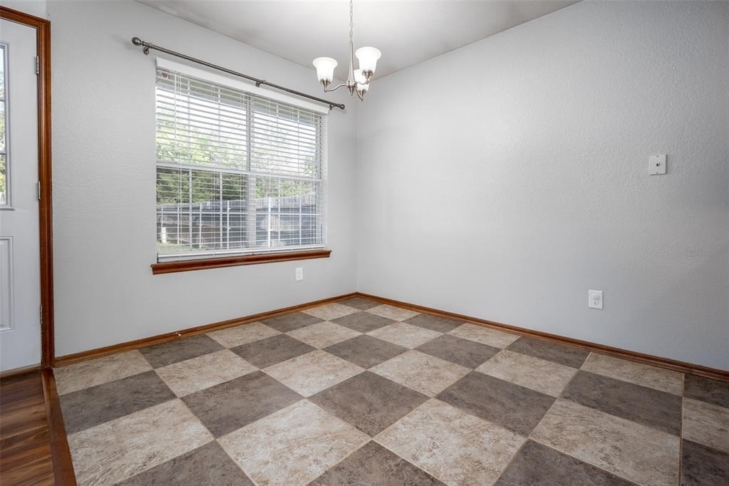 424 Crest Place - Photo 14