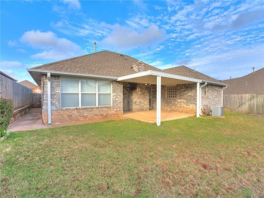 1004 Sw 127th Place - Photo 4
