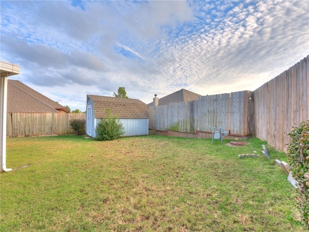 1004 Sw 127th Place - Photo 3